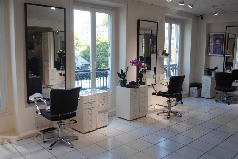 salon-coiffure-VIDAUBAN-min_floor-home-office-property-living-room-room-781228-pxhere.com